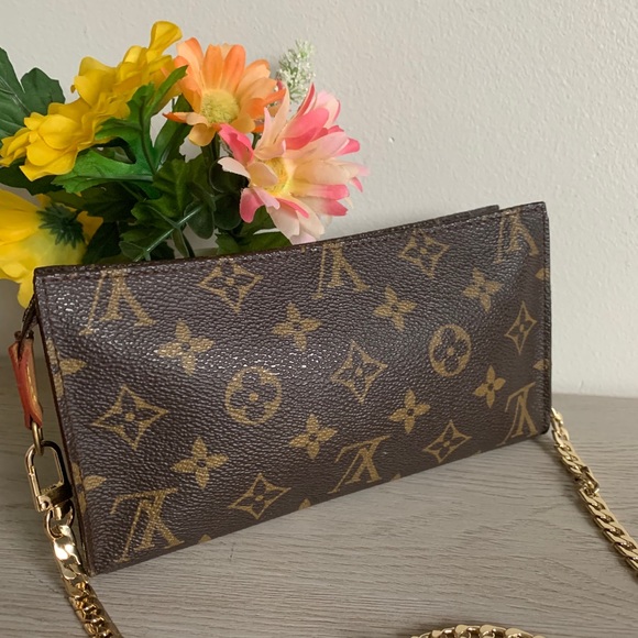 Auth Louis Vuitton cosmetic crossbody ❤️ - Picture 2 of 11